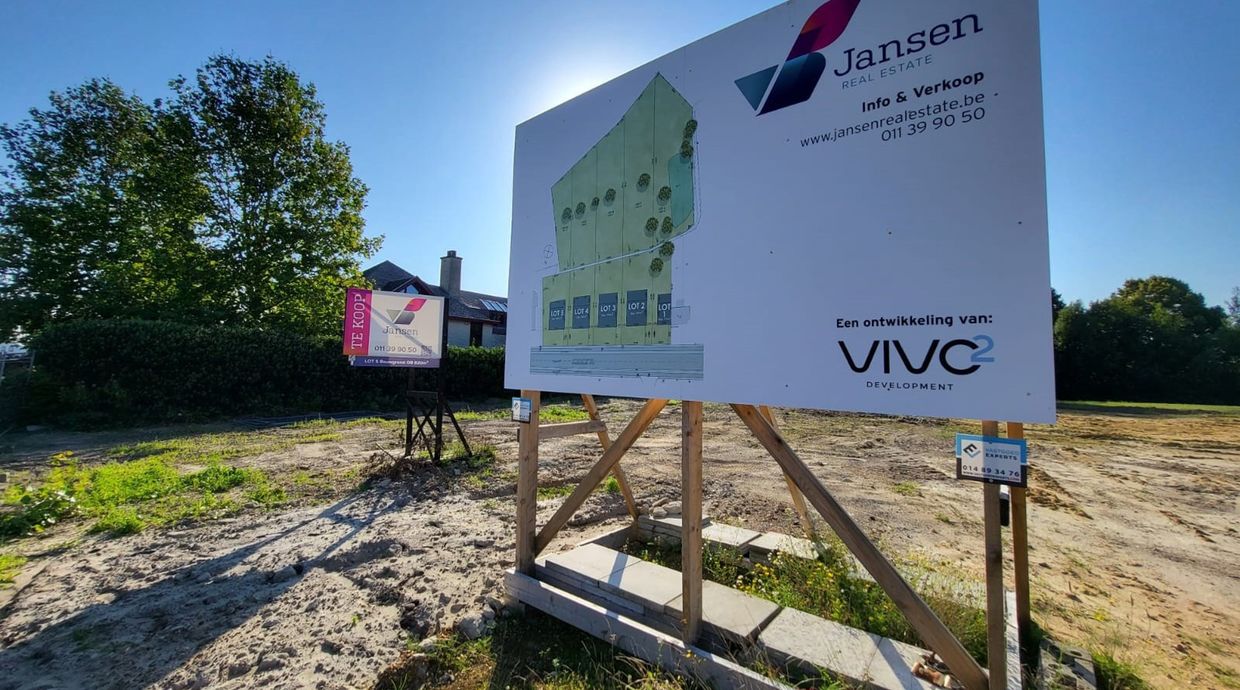 Verkaveling Neeroeteren met woningen en bouwgronden vergunde plannen
