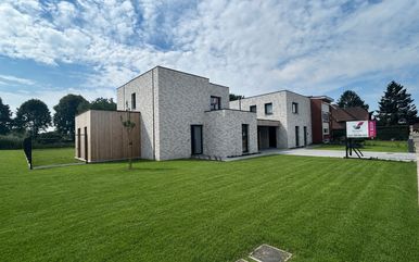 Verkaveling Neeroeteren met woningen en bouwgronden vergunde plannen
