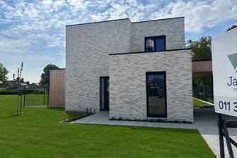 Verkaveling Neeroeteren met woningen en bouwgronden vergunde plannen